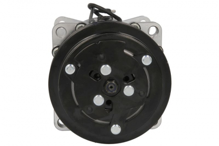 Compresor climatizare potrivit CASE IH 436, 446, 525; DEUTZ FAHR 29.6, 29.6 LP, 35.7, 40.8, 40.9; LAMBORGHINI R 8.265; NEW HOLLAND FX300, FX375, FX450, TC52, TC54, TC56, 62, 63, 64, 65, 66 [1]