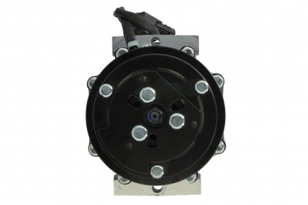 Compresor climatizare potrivit CASE, NEW HOLLAND 8000, 8030, 8040, CR9060, CR9070, CR9080, CR9090, CR960, CR970, CR980, 8050, 8060, 8070, 8080, 8090, 860, 880, 9040, 9050, 9060, 9080, 9090 [1]