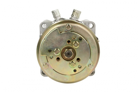 Compresor climatizare (R134a) potrivit AGCO; KENWORTH, CASE IH 9210, 9230, 9240, 9250, 9260, 9270; MASSEY FERGUSON MF 32, MF 34, MF 36, MF 38, MF 40, MF 40 B, MF 40 E [1]