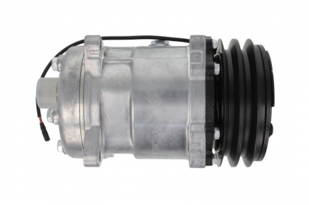 Compresor climatizare (R134a) potrivit CASE IH 1060 C, 1070 C, 1075 C, 1095 C; NEW HOLLAND TN 60 DA 2WD, TN 60 DA 4WD, TN 60 SA, TN 65 F, TN 70 DA 2WD, TN 70 DA 4WD, TN 75 DA 2WD, TN 75 DA 4WD [3]