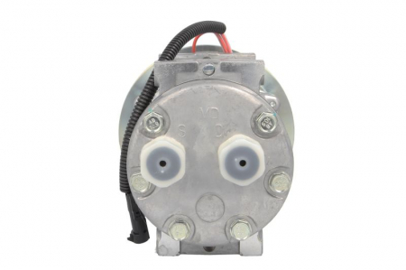 Compresor climatizare (R134a) potrivit CASE IH 180, 190, 200, 210, 215, 220, 225, 235, 240, 245, 250, 255, 260, 2654, 275, 280, 290, 305, 310, 315, 3154, 335, 340, 370, 380, 400, 4250, 7110, 7120 [2]