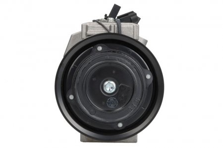 Compresor climatizare (R134a) potrivit FENDT 824 FAVORIT, 824 TURBO FAVORIT, 824 VARIO, 922 VARIO, 927 VARIO, 930 VARIO, 936 VARIO; CHALLENGER MT 645, MT 655, MT 665, MT 675E, MT 685E [1]