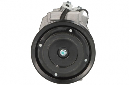 Compresor climatizare (R134a) potrivit FENDT 824 FAVORIT, 824 TURBO FAVORIT, 824 VARIO, 922 VARIO, 927 VARIO, 930 VARIO, 936 VARIO; CHALLENGER MT 645, MT 655, MT 665, MT 675E, MT 685E [1]