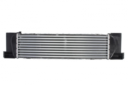 Compresor intercooler potrivit BMW 1 (F20), 1 (F21), 2 (F22, F87), 2 (F23), 3 (F30, F80), 3 (F31), 3 GRAN AutoturismO (F34), 4 (F32, F82), 4 (F33, F83), 4 GRAN COUPE (F36) 1.5-3.0H dupa 2011 [1]