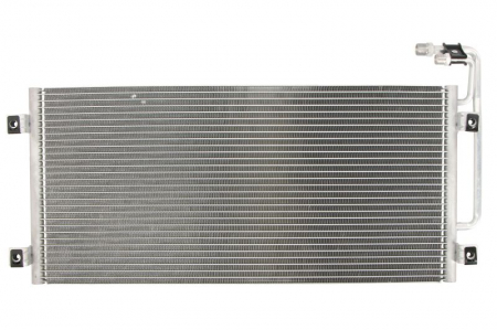 Piese Auto - Condensator A/C 678x304x33 potrivit MAN F2000 01.94-