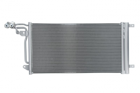 Condensator climatizare (cu uscator) potrivit AUDI A1; SEAT IBIZA IV, IBIZA IV SC, IBIZA IV ST, IBIZA IV/HATCHBACK, TOLEDO IV; SKODA FABIA II, FABIA II PRAKTIK, FABIA III, FABIA III PRAKTIK 1.0-2.0D 0 [0]