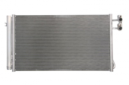 Piese Auto - Condensator climatizare (cu uscator) potrivit BMW 1 (E82), 1 (E88), 3 (E90), 3 (E91), 3 (E92), 3 (E93), X1 (E84) 2.0/2.0D/3.0 12.04-06.15