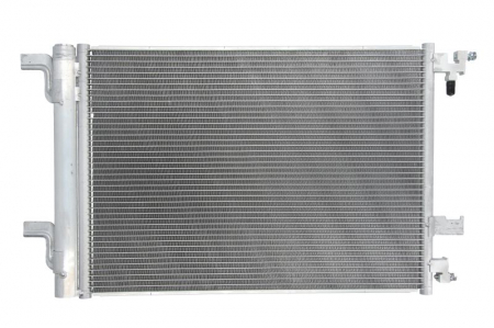 Piese Auto - Condensator climatizare (cu uscator) potrivit CADILLAC XTS; CHEVROLET CRUZE; OPEL ASTRA J, ASTRA J GTC, CASCADA, INSIGNIA A, INSIGNIA A COUNTRY, ZAFIRA C 1.4-3.6 05.09-