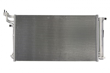 Condensatoare - Condensator climatizare potrivit HYUNDAI GENESIS 3.0/3.8 2014-2017 (cu uscator)