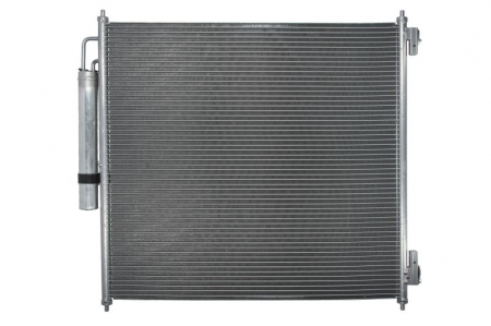 Condensatoare - Condensator climatizare potrivit LAND ROVER DEFENDER, DISCOVERY V, RANGE ROVER IV, RANGE ROVER SPORT II 3.0-5.0 dupa 2012 (cu uscator)