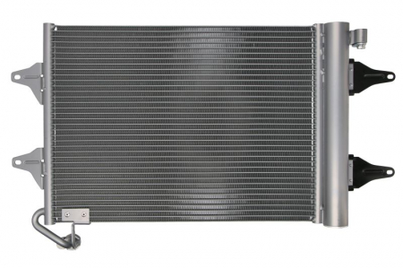 Condensator climatizare (cu uscator) potrivit SEAT CORDOBA, IBIZA III; SKODA FABIA I, FABIA I PRAKTIK, FABIA II, ROOMSTER, ROOMSTER PRAKTIK; VW FOX, POLO IV, POLO VIVO 1.0-2.0 08.99- [1]