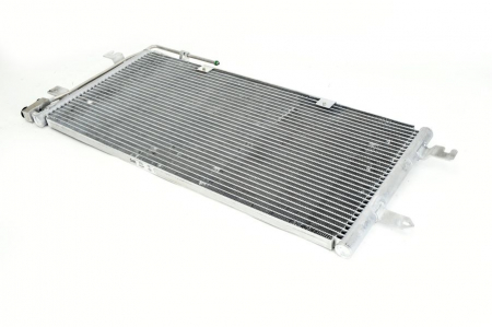 Condensator climatizare potrivit Volkswagen Transporter T4 (96-03): 2.5 TDI DM + / - 2.5 TDI DM / A + / - 2,8 şi VR6 M / A + / - 2.0 si M / A + / - 2.5 TDi DA + / - 2.5 şi M / A + / - 2.8 V6 şi A + /  [1]