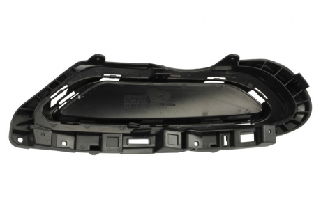 Element bara spate stanga (plastic, negru/crom) potrivit VW PASSAT B8 2014-2019 [1]