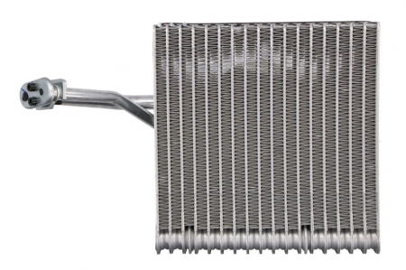Evaporator aer conditionat potrivit AUDI A3, TT; SEAT LEON, TOLEDO II; SKODA OCTAVIA I, OCTAVIA I/KOMBI; VW BORA, BORA I, GOLF IV, NEW BEETLE, POLO III CLASSIC 1.4-3.2 01.96-06.14 [1]