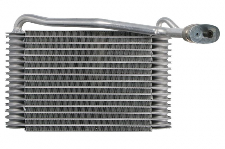 Evaporizator - Evaporator aer conditionat potrivit AUDI A4 B5; SKODA SUPERB I; VW PASSAT B5, PASSAT B5.5 1.6-4.0 1994-2008