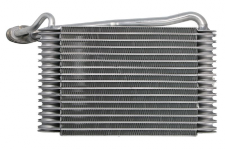 Evaporator aer conditionat potrivit AUDI A4 B5; SKODA SUPERB I; VW PASSAT B5, PASSAT B5.5 1.6-4.0 1994-2008 [1]