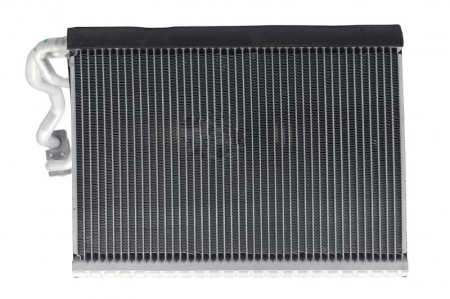 Evaporator aer conditionat potrivit BMW 1 (E81), 1 (E82), 1 (E87), 1 (E88), 3 (E90), 3 (E91), 3 (E92), 3 (E93), X1 (E84) 1.6-4.4 06.04-06.15 [1]
