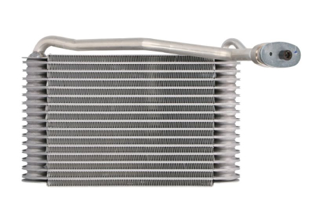Evaporizator - Evaporator sistem climatizare potrivit AUDI A4 B5; SKODA SUPERB I; VW PASSAT B5, PASSAT B5.5 1.6-4.0 1994-2008