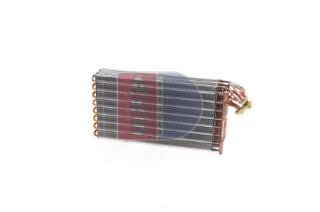 Evaporizator - Evaporator sistem climatizare potrivit FENDT 819 VARIO, 822 VARIO, 824 VARIO, 826 VARIO, 828 VARIO, 922 VARIO, 924 VARIO, 927 VARIO, 930 VARIO, 933 VARIO, 936 VARIO, 939 VARIO