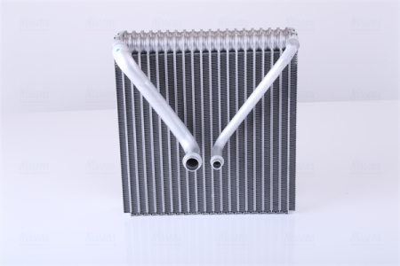 Evaporator sistem climatizare potrivit SEAT CORDOBA, IBIZA III; SKODA FABIA I, FABIA I PRAKTIK, FABIA II, ROOMSTER, ROOMSTER PRAKTIK; VW FOX, POLO IV, POLO V 1.0-2.0 1999-2022 [1]