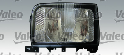 Far stanga (H4, electric, cu motoras, fundal argintiu) NISSAN CABSTAR E Piese Auto - Far stanga (H4, electric, cu motoras, fundal argintiu) NISSAN CABSTAR E