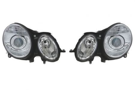 Faruri - Far stanga/dreapta potrivit MERCEDES E-KLASA W211 2002-2009 (H7/H7/PY21W/W5W, electric, cu motor, 2 buc. set, culoare interior: crom, culoare indicator: alb)