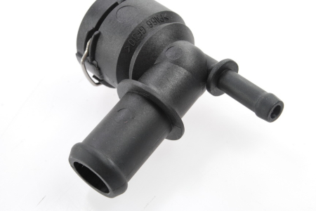 Flansa lichid racire (numar iesiri: 3) potrivit AUDI A3; SKODA OCTAVIA II; VW CADDY III, CADDY III/MINIVAN, EOS, GOLF PLUS V, GOLF V, JETTA III, NEW BEETLE, PASSAT B6 1.4-2.0D 01.98-10.10 [1]