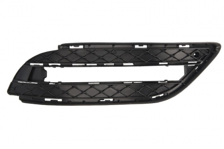 Grile - Grila bara fata dreapta potrivit MERCEDES B (W246, W242 2011-2014 - cu locas lumini zi