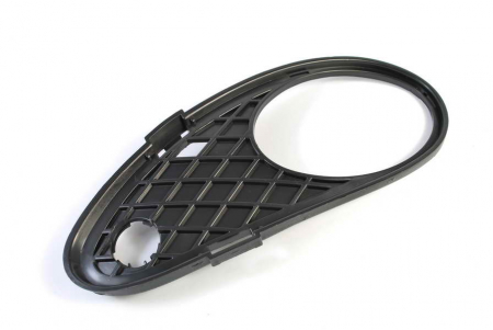 Piese Auto - Grila bara fata dreapta cu locas proiectoare MERCEDES Clasa C intre 2000-2004