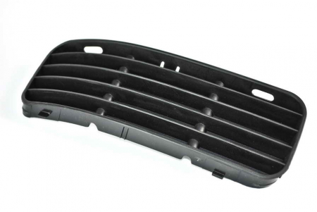 Grila bara fata dreapta VW CADDY, POLO limuzina/STATION WAGON intre 1995-2004 Piese Auto - Grila bara fata dreapta VW CADDY, POLO limuzina/STATION WAGON intre 1995-2004