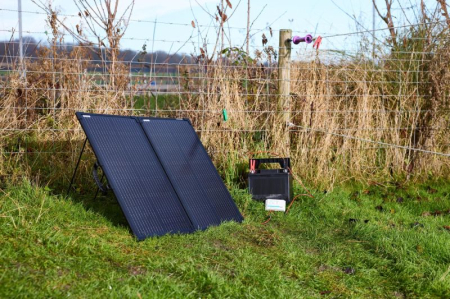 Produse iarna - Încărcător solar BATTERYcharge SOLAR, curent incarcare: 4,95A