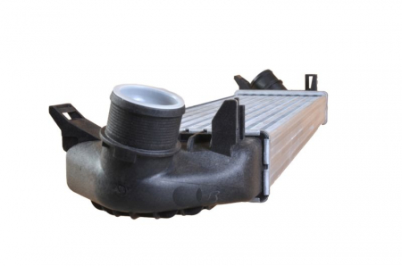 Intercooler potrivit VOLVO S80 II; FORD C-MAX, C-MAX II, FOCUS C-MAX, FOCUS II, FOCUS III, GALAXY II, GRAND C-MAX, KUGA I, KUGA II, MONDEO IV, S-MAX 1.6D-2.5 dupa 2003 [2]