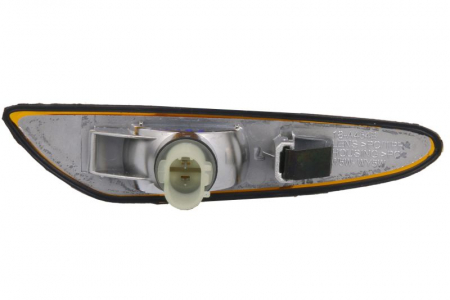 Semnalizator - Lampa semnalizare fata Stanga potrivit BMW 3 (E46), X3 (E83) 1.6-3.2 1997-2011 dupa 2001 (portocaliu)
