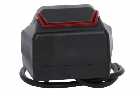 Lumina numar inmatriculare (LED, 12/24V, culoare: negru, culoare sticla: rosu/alb, 58x70x93,5mm, lungime cablu: 500mm, cu lumină de poziţie) [1]