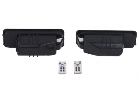 Lumina numar inmatriculare (LED, 2 buc.) potrivit PORSCHE CAYENNE II 92A/958; SEAT ALTEA, EXEO, IBIZA IV 6J, IBIZA IV 6P, IBIZA V 6F, LEON 1P, LEON 5F, TOLEDO IV KG3; SKODA SUPERB II; VW AMAROK 2H 10. [1]