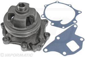 Conducta racire - Pompa apa potrivita FORD 5610 S, 6610 S, 6810, 6810 S, 7010, 7410, 7610, 7610 S, 7710; NEW HOLLAND 5110, 5610, 640, 670, 680, 6410, 6610, 6610 O, 6610 S, 6810, 6810 S, 740, 7610, 7610 O