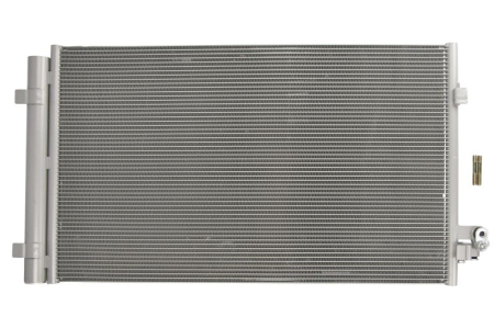Condensatoare - Radiator AC (uscator) potrivit BMW 5 (G30, F90), 7 (G11, G12), 8 (G14, F91), 8 (G15, F92), 8 GRAN COUPE (G16, F93) 4.0/4.4/6.6 dupa 2015