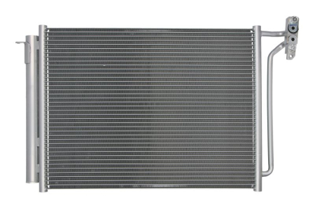 Condensatoare - Radiator AC (uscator) potrivit BMW X5 (E53) 3.0-4.8 2000-2006