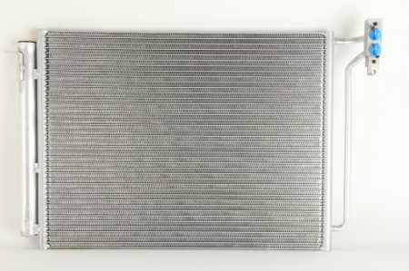 Condensatoare - Radiator AC (uscator) potrivit BMW X5 (E53) 3.0-4.8 2000-2006