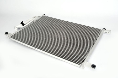 Condensatoare - Radiator AC (uscator) potrivit CHEVROLET AVEO / KALOS; DAEWOO KALOS 1.2-1.6 dupa 2002