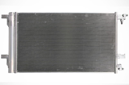 Condensatoare - Radiator AC (uscator) potrivit CHEVROLET CRUZE, ORLANDO; OPEL ASTRA J, ASTRA J GTC, CASCADA, INSIGNIA A, INSIGNIA A COUNTRY, ZAFIRA C 1.3D-2.0D dupa 2009
