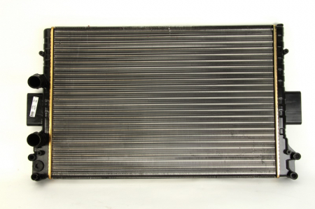 Piese Auto - Radiator apa racire motor (transmisie manuala) IVECO DAILY III 2.8CNG/2.8D/3.0D intre 1999-2007