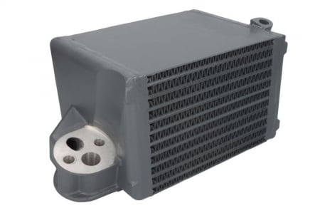 Radiator ulei - Radiator ulei (151x180x180/215mm) potrivit DEUTZ BF6L913, ABG 186, 213; AG CHEM R40, R42, R50, R52; AGCO 9630, 9650; AGCO-ALLIS 6.150, 6.175, 6.190, 6.220; ATLAS 1802ELC; CASE IH 115CL, 115P, 125CK, 1