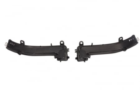 Semnalizator lateral oglinda stanga/dreapta LED, dinamic, set, versiunea alba BMW Seria 1 F20, F21, 2 F22, F23, F87, 3 F30, F31, F80, 4 F32, F33, F82, F83, X1 E84 dupa 2009 [1]