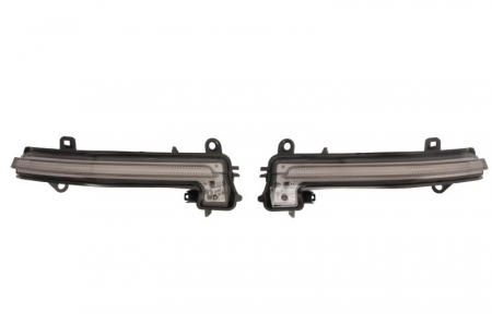 Semnalizator - Semnalizator lateral oglinda stanga/dreapta LED, negru versiune, dinamic, set BMW Seria 1 F20, F21, 2 F22, F23, F87, 3 F30, F31, F80, 4 F32, F33, F82, F83, X1 F48 dupa 2010