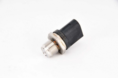 Piese Auto - Senzor presiune combustibil MERCEDES A (W169), B (W245), C (CL203), C T-MODEL (S203), C T-MODEL (S204), C (W203), C (W204), CLC (CL203), CLK (A209), CLK (C209), CLS (C219), E (C207) 0.8D-4.0D dupa 200