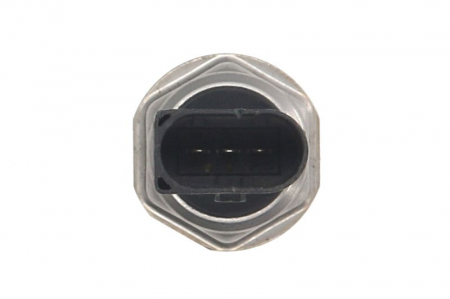 Senzor presiune combustibil potrivit DACIA LOGAN; FORD MONDEO III; NISSAN ALMERA II, MICRA III; RENAULT CLIO II, CLIO III, KANGOO, KANGOO EXPRESS, LOGAN I, MEGANE II 1.5D/2.0D 06.01- [1]