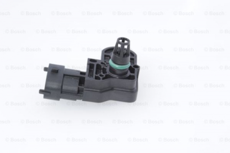 Senzor presiune galerie admisie potrivit IVECO EUROCARGO I-III, STRALIS, TRAKKER, URBANWAY, DAILY CITYS, DAILY IV, DAILY LINE, DAILY V, DAILY VI; ABARTH 500 / 595 / 695 1.4-7.8D dupa 2004 - (4 pini) [1]
