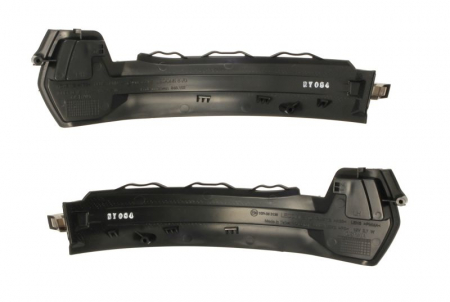 Set de lampi indicatoare Dreapta/Stanga (galben, LED, dinamic; set; Versiunea NEGRU) potrivit AUDI A3 1.0-2.5 06.08- 08.12-05.20 [1]