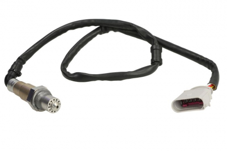 Sonda lambda - Sonda lambda (numar fire 5, 570mm) potrivit AUDI A1, A3, Q2, Q3, TT; SEAT ALHAMBRA, LEON, LEON SC, LEON ST; SKODA KODIAQ, OCTAVIA III, SUPERB III; VW ARTEON, BEETLE, GOLF VII 2.0 11.12-